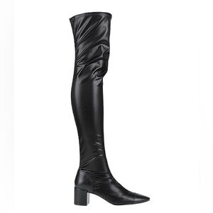 MALIPARMI
Knee Boots In Black
